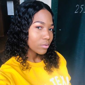 Meet your Posher, Khadijah